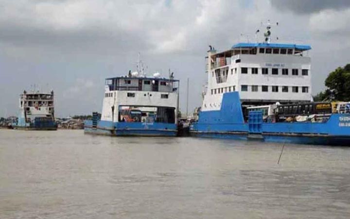 ৫ ঘণ্টা পর দৌলতদিয়া-পাটুরিয়া নৌরুটে ফেরি চালু