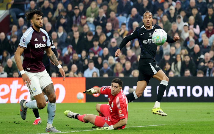 ব্রাজিলিয়ান ফরোয়ার্ডের হ্যাট্রটিকে বড় জয় চেলসির