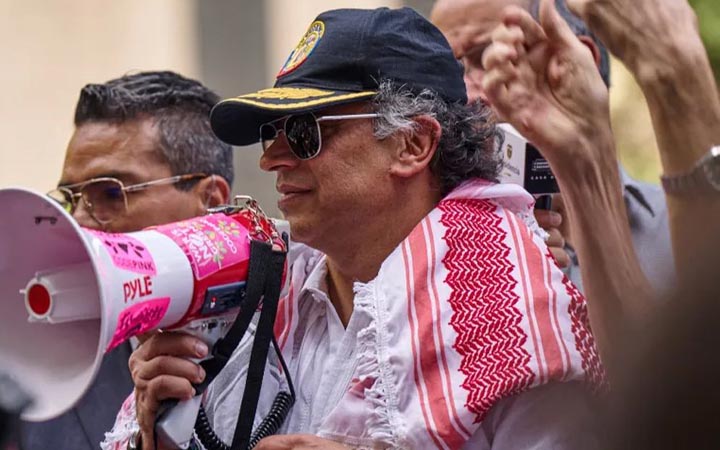 কলম্বিয়ার প্রেসিডেন্টের ভিসা বাতিল করল যুক্তরাষ্ট্র