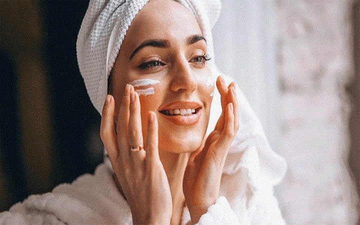 শীতে ত্বকের রুক্ষতা দূর করবেন কীভাবে