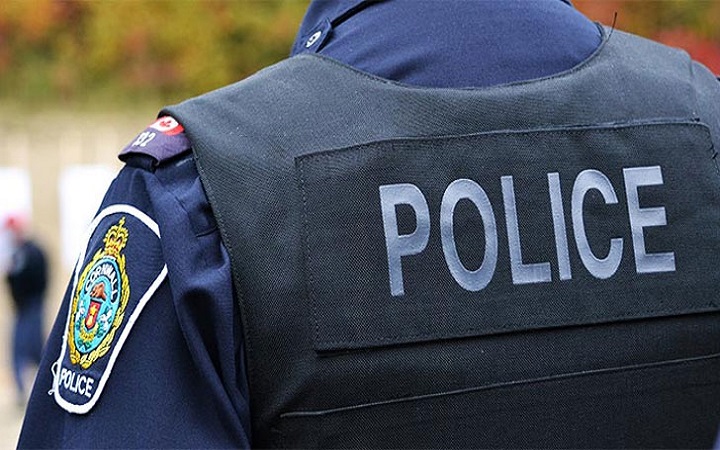 রাজধানীতে ট্রাকের ধাক্কায় পুলিশের এসআই নিহত