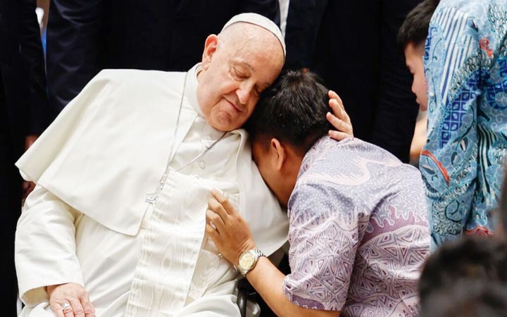 পোপ ফ্রান্সিসের মৃত্যুতে ৩ দিনের রাষ্ট্রীয় শোক