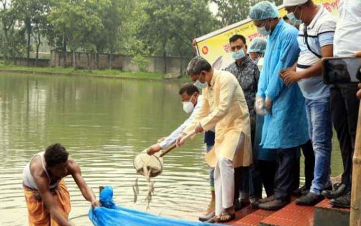 পাবনায় জাতীয় মৎস্য সপ্তাহের উদ্বোধন
