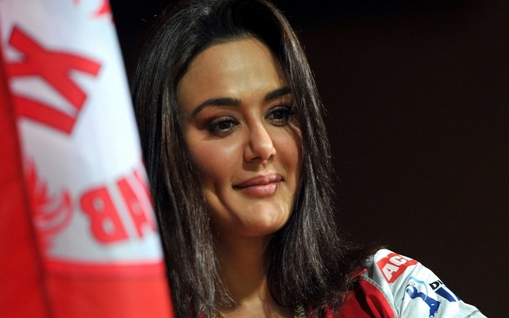 অভিনয়ে ফিরলেন প্রীতি জিনতা