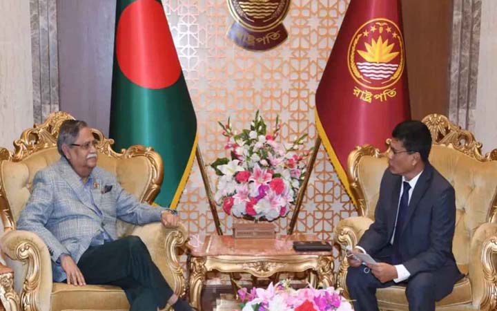 রাষ্ট্রপতির সঙ্গে সিএজি সভাপতির সাক্ষাৎ