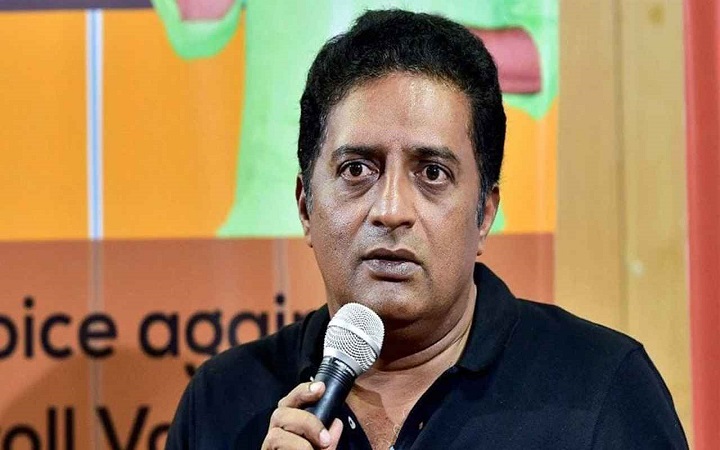 শিক্ষার্থীদের বিক্ষোভে পুলিশের লাঠিচার্জ, ক্ষোভ ঝাড়লেন অভিনেতা
