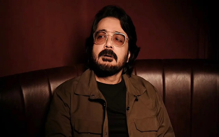 ‘আমার গায়ে কোনও রাজনৈতিক রং লাগাবেন না’