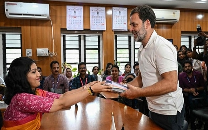 মনোনয়নপত্র জমা দিলেন রাহুল গান্ধী