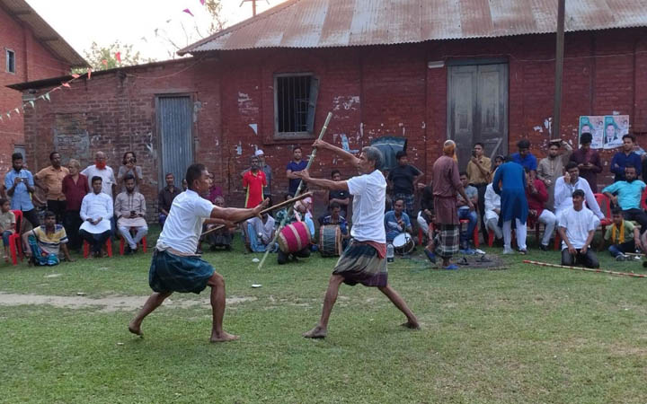 রাজবাড়ীতে গ্রাম বাংলার ঐতিহ্যবাহী লাঠি খেলা অনুষ্ঠিত