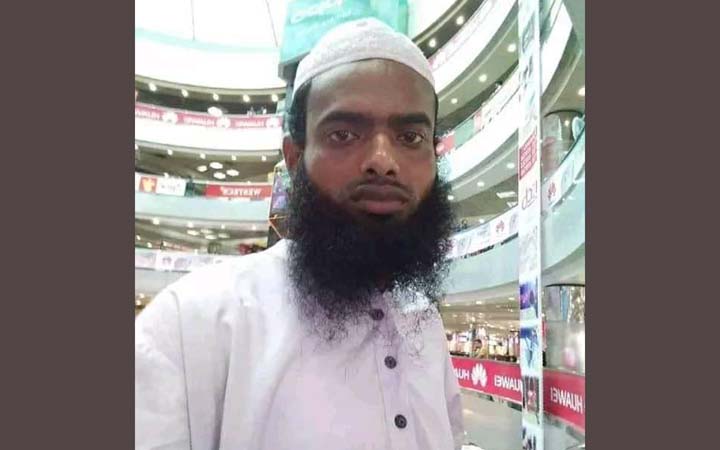 বাচঁতে চায় মতিউর