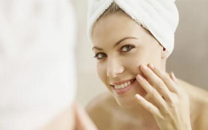 ব্রণের দাগ দূর করুন ঘরোয়া উপায়ে