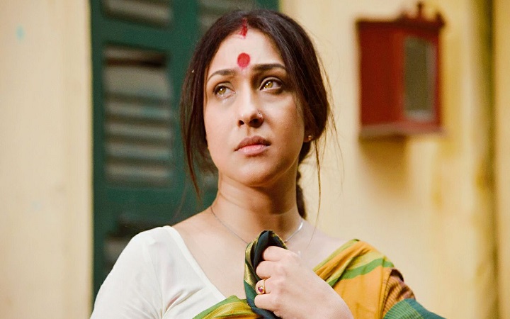 প্রতি রাতে কান্না পায় : ঋতুপর্ণা