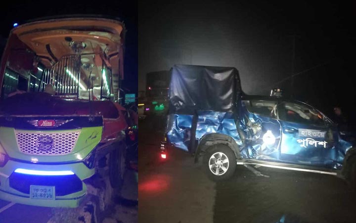 চেকপোস্টে দাঁড়িয়ে থাকা ট্রাকে বাসের ধাক্কা, নিহত ২