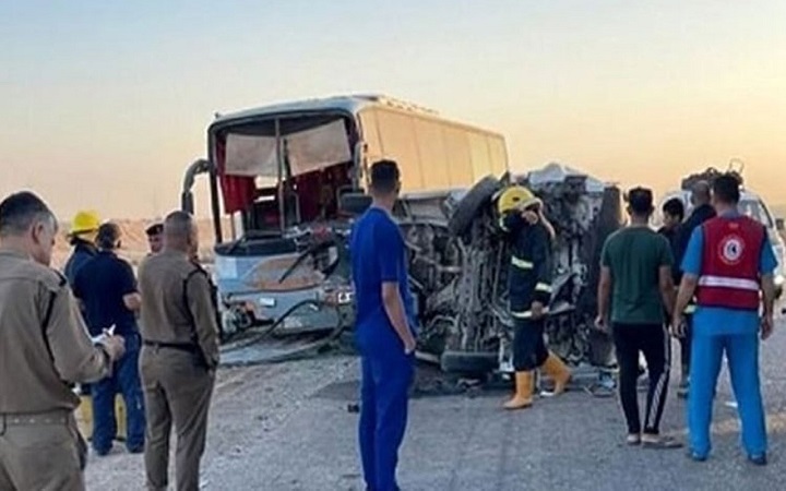 ইমাম আলীর মাজারে যাওয়ার পথে সাতজন নিহত