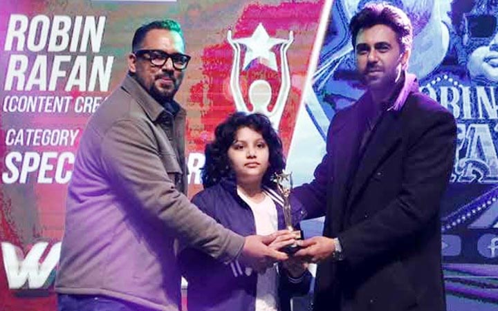 যুক্তরাষ্ট্রে ঢালিউড অ্যাওয়ার্ড পেলেন রবিন রাফান