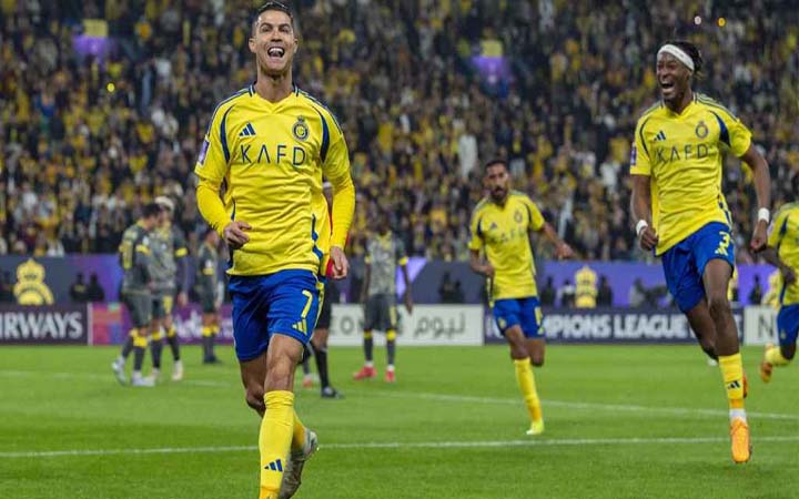 জন্মদিনের আগে রোনালদোর ‘৭০০’