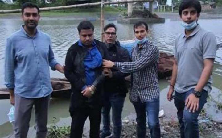 মোটা হওয়ায় পালাতে পারলেন না সাহেদ