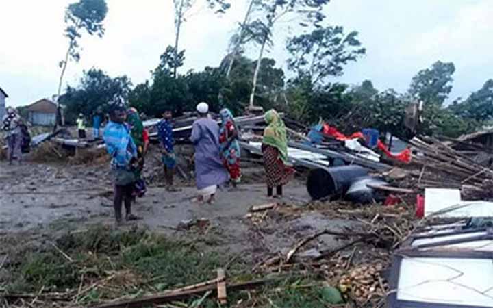 নামলো মহাবিপদ সংকেত