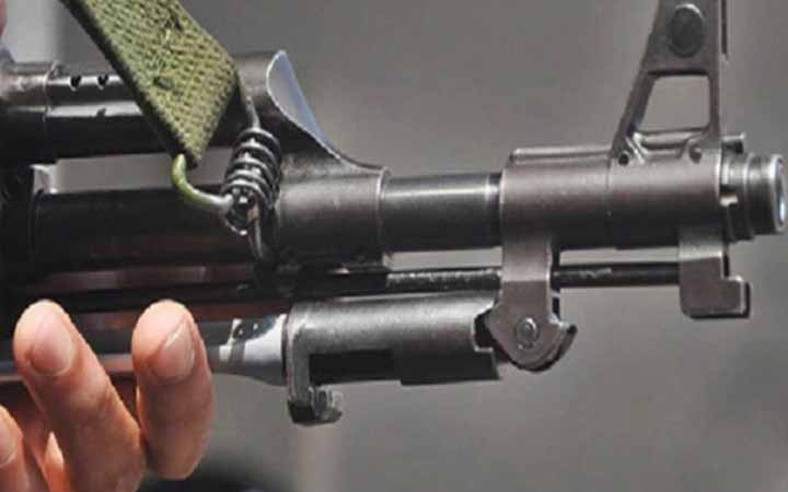 পাবনায় পুলিশের সাথে বন্দুক যুদ্ধে একজন নিহত