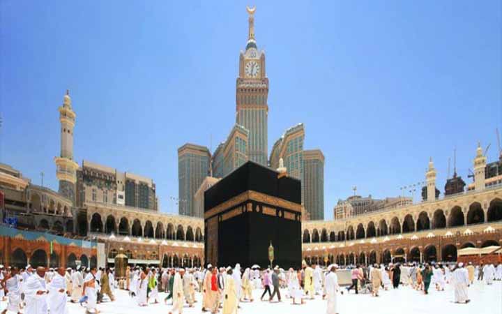 ওমরাহ ও মসজিদে নববী জিয়ারত সাময়িক বন্ধ ঘোষণা