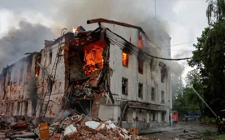 রাশিয়ার ক্ষেপণাস্ত্র কারখানায় ইউক্রেনের হামলা