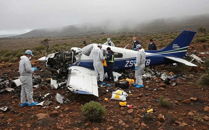 দক্ষিণ আফ্রিকায় বিমান বিধ্বস্ত হয়ে পাইলটসহ নিহত ৩