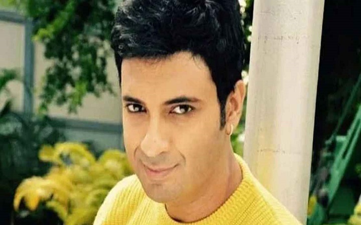 মদ্যপ অভিনেতার গাড়ির ধাক্কায় আহত মোটরসাইকেল আরোহী