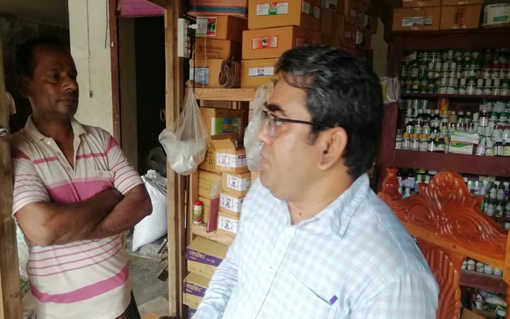 চুয়াডাঙ্গায় বেশি দামে সার বিক্রি করায় জরিমানা ৫০ হাজার টাকা