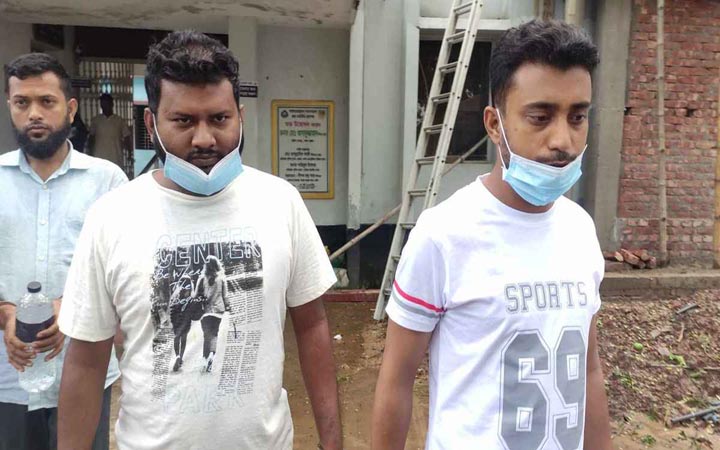 সাভারে সাংবাদিককে মারধরের ঘটনায় গ্রেফতার ২