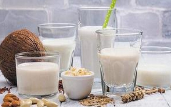 দুধের বিকল্প হিসেবে যা খেতে পারেন
