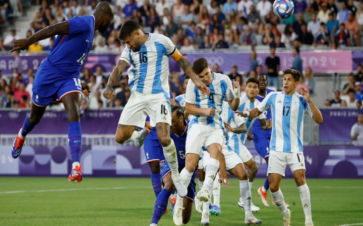 আর্জেন্টিনার স্বপ্ন ভেঙে সেমিফাইনালে ফ্রান্স