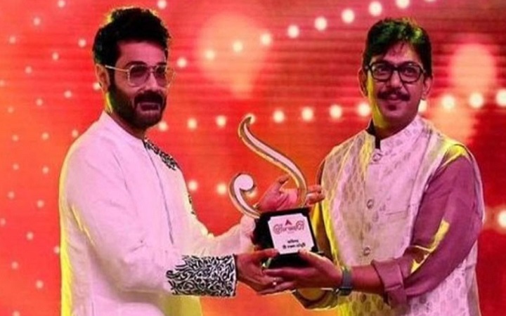 কলকাতায় ‘সেরা বাঙালি’ পুরস্কার পেলেন চঞ্চল চৌধুরী