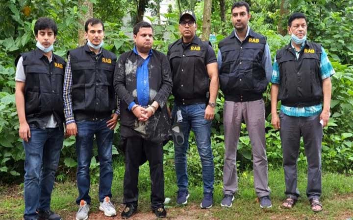 সাহেদের বিরুদ্ধে অস্ত্র মামলা