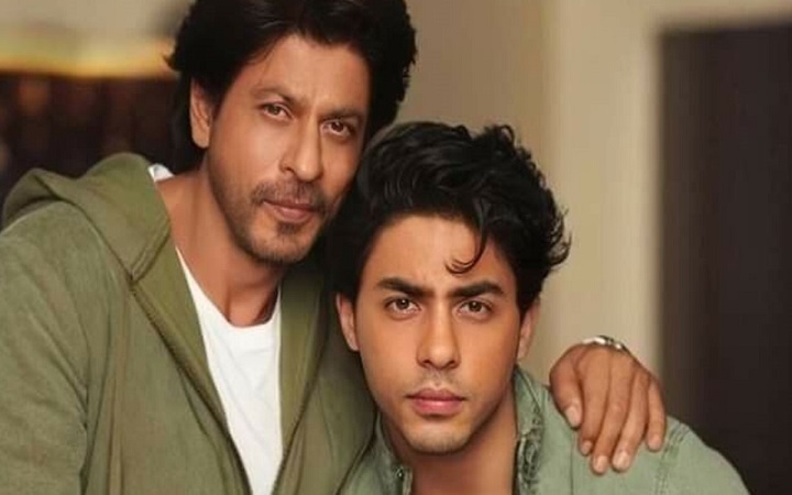 শাহরুখকে এখনই নিজের সিনেমায় নিতে চান না আরিয়ান!
