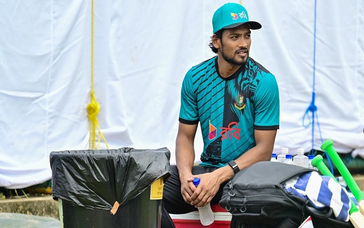 আঙুলে চোট পেয়েছেন শান্ত