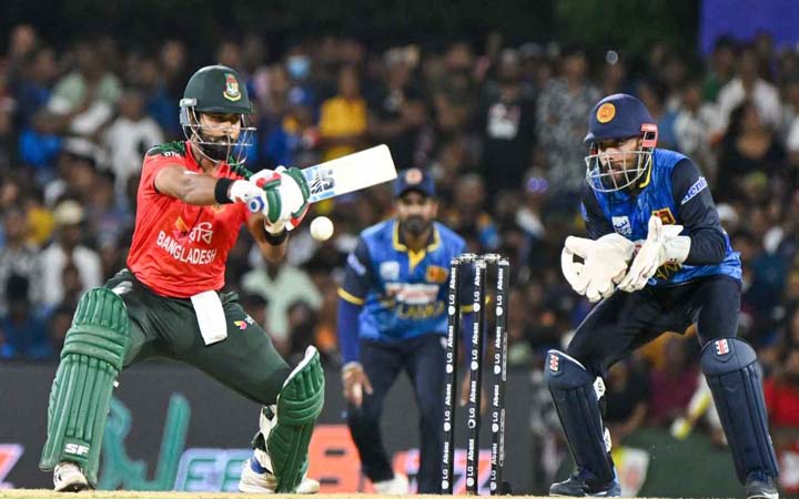 ডি ভিলিয়ার্সের মতো ইতিবাচক থাকতে চেষ্টা করি: শামীম