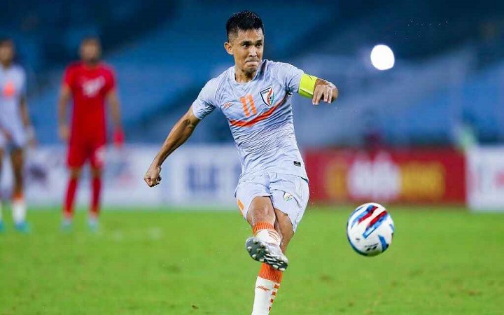 অবসরের ঘোষণা দিলেন ভারতের অধিনায়ক