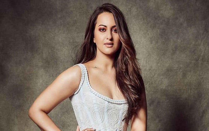 বিয়ের ছয় মাসেই অন্তঃসত্ত্বা সোনাক্ষী?