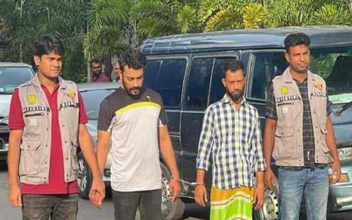 ‘সুড়ঙ্গ’ সিনেমার পাইরেসির অভিযোগে গ্রেপ্তার ২