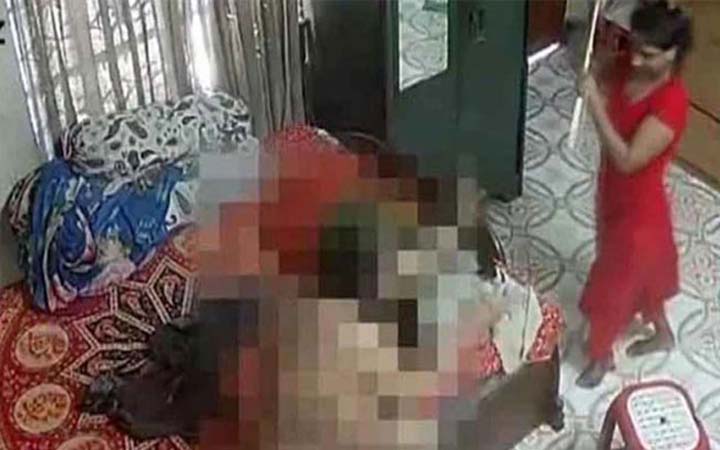 বৃদ্ধাকে নির্যাতনকারী সেই গৃহকর্মী গ্রেফতার