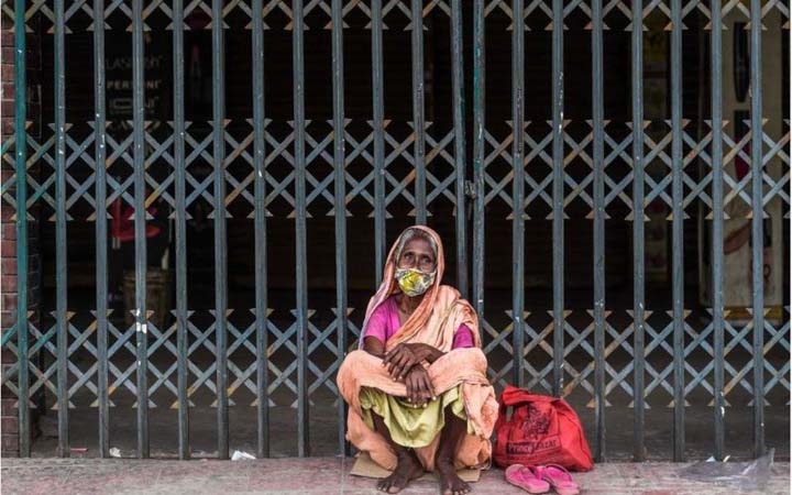 নওগাঁর একাংশে সর্বাত্মক 'লকডাউন', খুলনায় 'কঠোর বিধিনিষেধ'