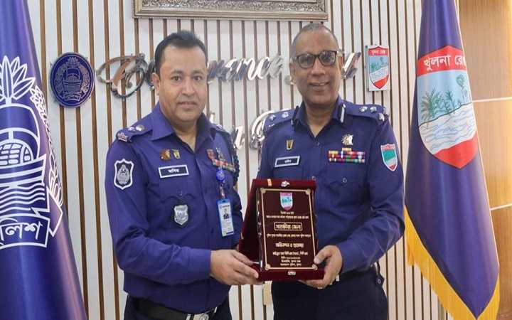 খুলনা রেঞ্জের শ্রেষ্ঠ পুলিশ সুপার  কাজী মনিরুজ্জামান