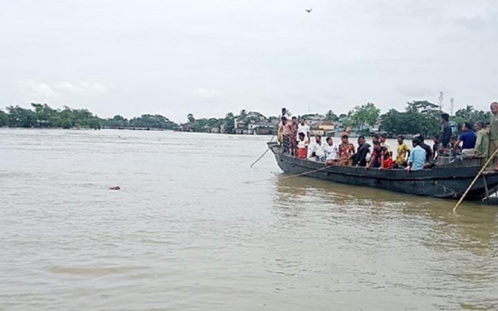 সুনামগঞ্জে যাত্রীবাহী নৌকাডুবির ঘটনায় ৪ জনের মৃত্য