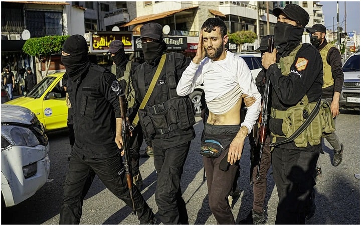 সিরিয়ায় সহিংসতায় ১৩৮৩ বেসামরিক নিহত