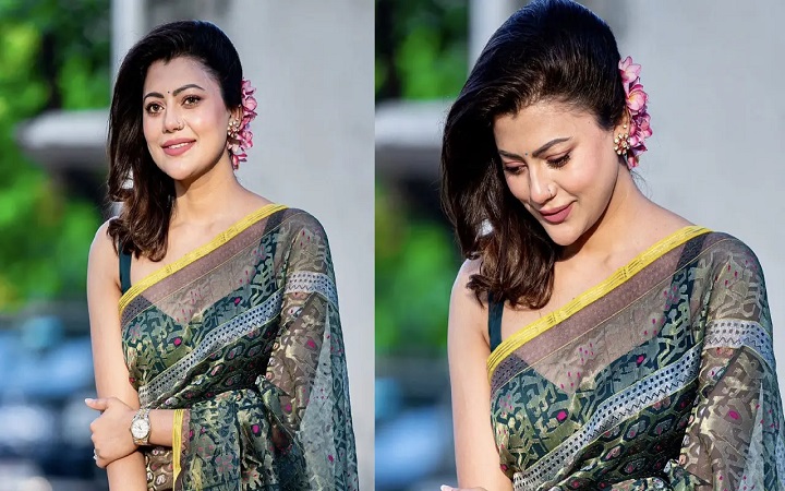 শাড়িতে স্নিগ্ধ তানজিকা আমিন