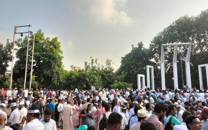 এমপিওভুক্ত শিক্ষকদের লাগাতার কর্মবিরতি, শহীদ মিনারে অবস্থান