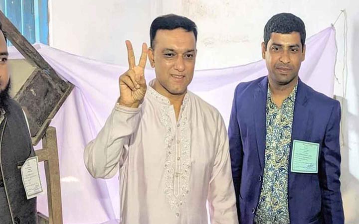 বিপুল ভোটে জিতে ফের ময়মনসিংহের মেয়র হলেন টিটু