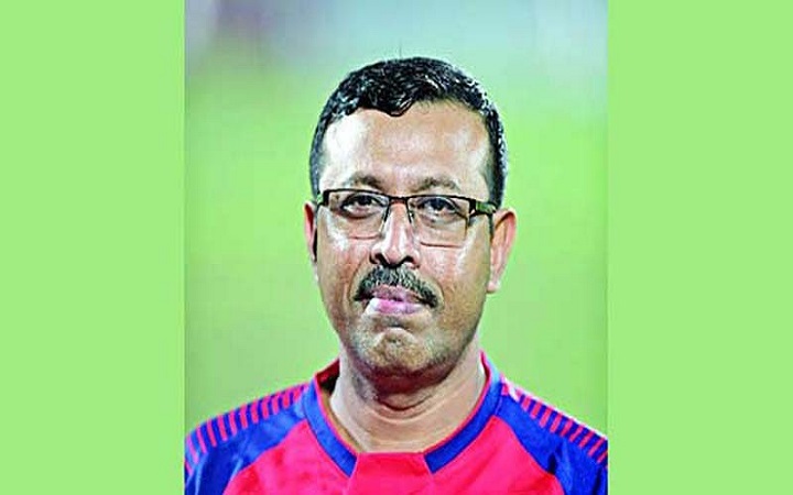 নারী ফুটবল দলের নতুন কোচ টিটু