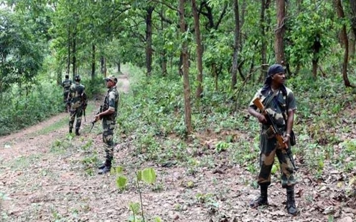 ভারতে বন্দুকযুদ্ধে শীর্ষ মাওবাদী নেতাসহ নিহত ২৯