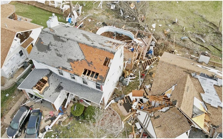 শক্তিশালী টর্নেডোর তাণ্ডব যুক্তরাষ্ট্রে, নিহত  বেড়ে ৩৪